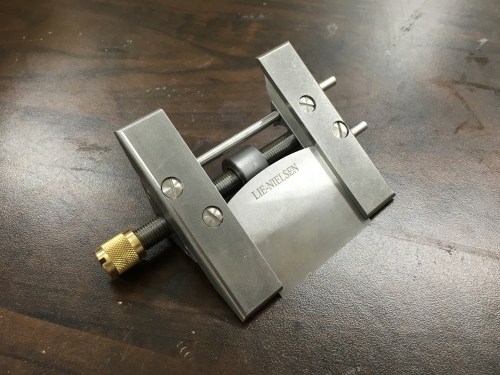 The Lie Nielsen Honing Guide